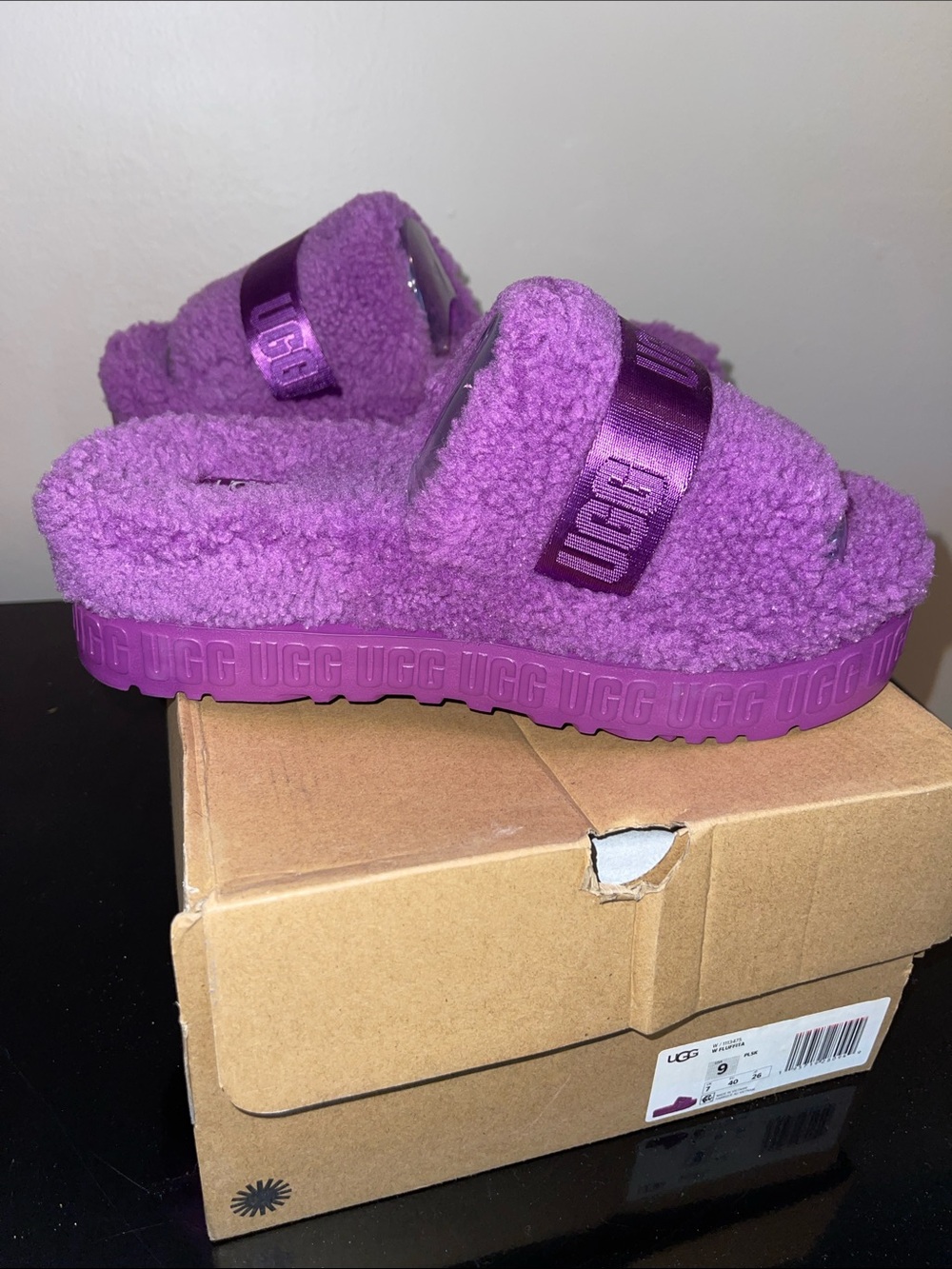 🗣️BRAND NEW! NEVER WORN! Women’s UGG Bright Purple Sherpa Slide w/Branded Buckle - Picture 5 of 6